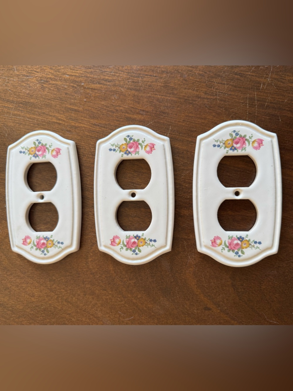 Vintage Floral Ceramic Double Outlet Cover - White with Pink Roses